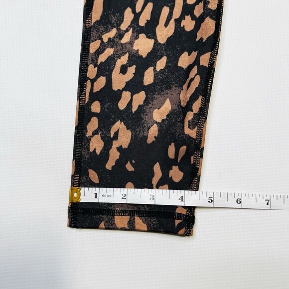 LegEnd Active Leggings Cheatah Print Women’s Size Medium Brown Black Gym Workout - Picture 3 of 10